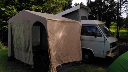 Zwaantje – 4p Volkswagen campervan from 1982