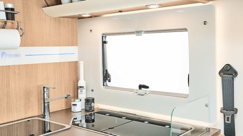 Tino – Comfort family camper for 5p - ITINEO SB740 (integral from 2022)