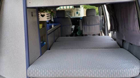 Calì  – Salento in a T4 California Coach van