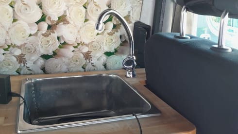 Babs – 2p Volkswagen campervan uit 2013