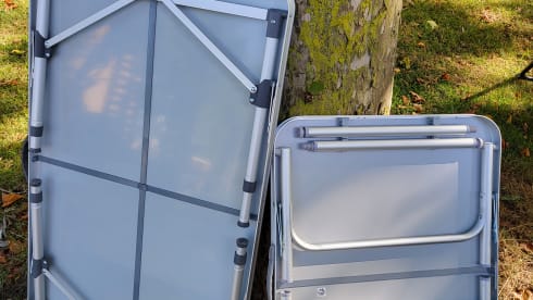 Very neat, luxurious and complete Chausson Allegro 68 with 4 sleeping places.