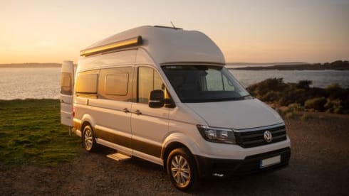 VW Grand California – 4 berth Volkswagen campervan 2024