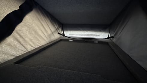 Mam's Van – Nissan-Campingbus mit 4 Schlafplätzen ab 2024