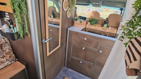Charly – 3p Volkswagen campervan uit 2018