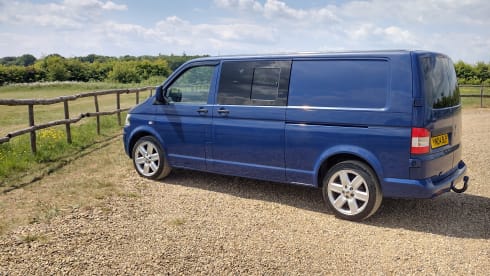 Halen – 2/3 berth LWB Volkswagen T30 with 5 seatbelts