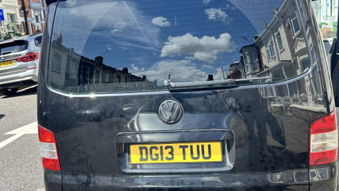 Tulula  – Your Surf-Ready VW Day Van for Coastal Adventure!!