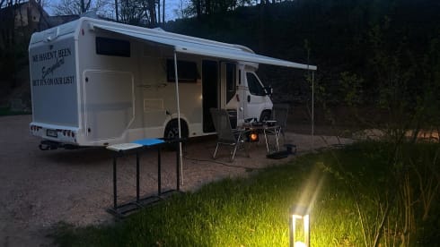 Sunshine – 5p Peugeot semi-integrated uit 2023 roller team 298TL Kronos 