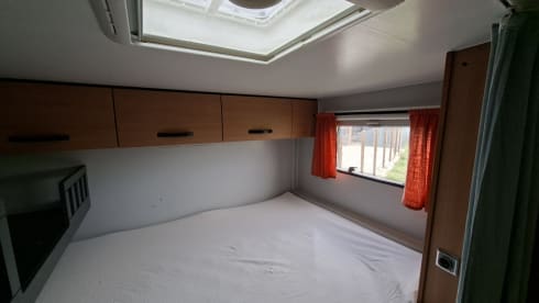 5-seater Ford Alcove from 2012