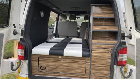 Daisy – Daisy - VW T5 Campervan