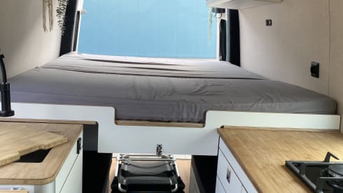 Unique, compact and modern bus camper (self-sufficient)
