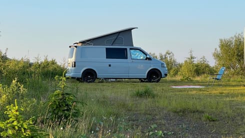 Heidlz – 4 berth Volkswagen campervan from 2011