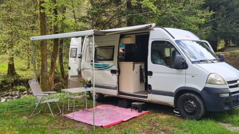 Luis – Compact but complete off-grid camper 