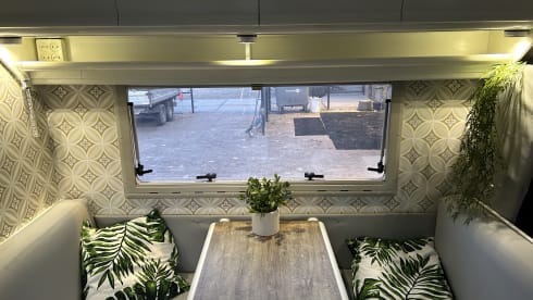Ouwe Beer – The 'Old Bear' cozy compact camper.