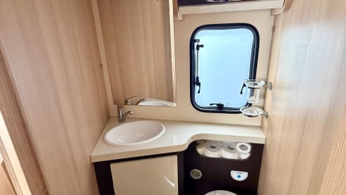 OK camper – 4p McLouis semi-integrated uit 2022