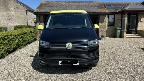 The Wasp – 4 berth Volkswagen campervan from 2019
