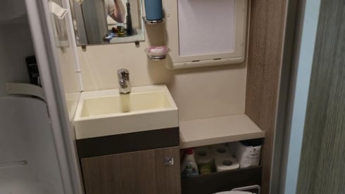 6 berth ford transit motorhome – 6 berth Chausson alcove from 2016