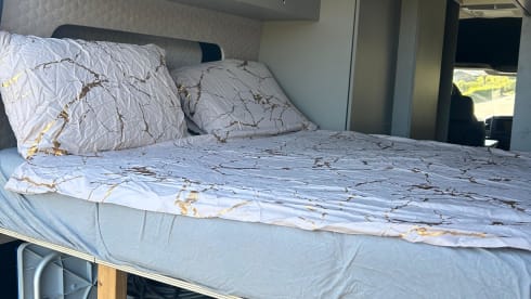 Vantastic 906 X-Adventure – 4p Mercedes-Benz bus from 2015