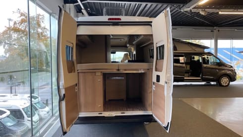 Carthago Malibu 640 LE Coupé First Class Two Rooms - Year 2024