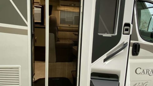 MOBI-) – BRAND NEW 5-person camper - also for your WINTER HOLIDAY