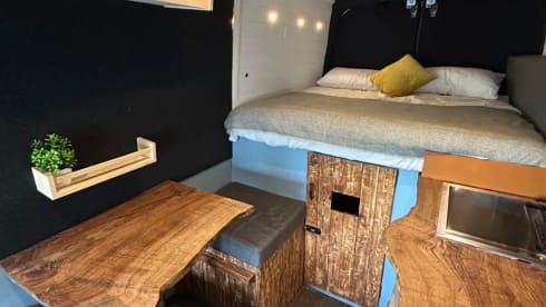 Harriet – Harriet, spacious camper in East London