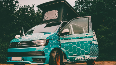 Sponsored Breaks – Free breaks for the most deserving! 4 berth Volkswagen Campervan from 2018