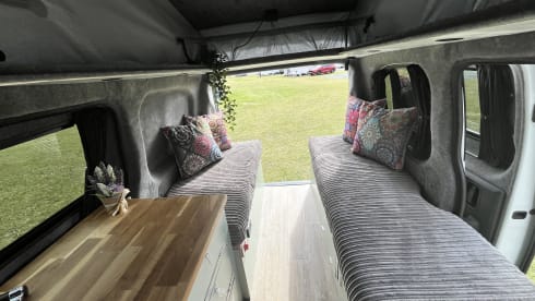 Woody – ⚡ Eco-Friendly Electric Campervan – Sustainable Adventures in Style