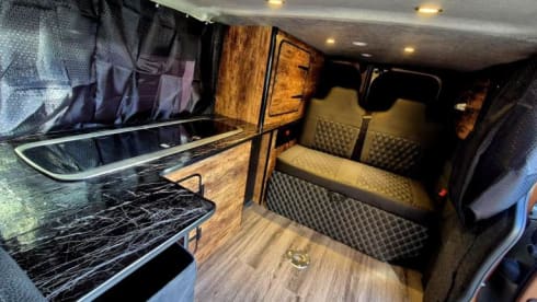 OTTO – Campervan Renault Trafic 2019 2 Berth 