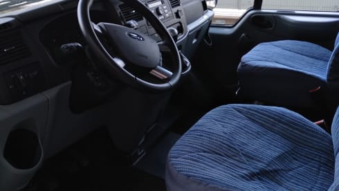 Overcab motorhome