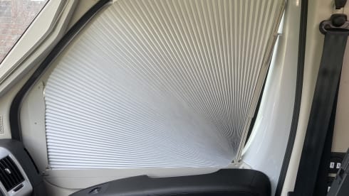 Sunliving – Sunliving Bus camper with bus biker 