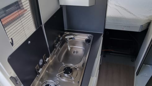 Adria Twin Sport 640 SGX – New 2025 spacious Campervan for 4