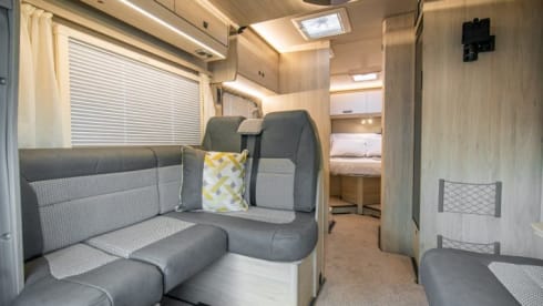 Riding Roamer – Auto Trail F74 - 4 seat belts can sleep 4- 6 - perfect for a road trip