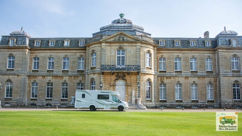elena – 4 berth prestige motorhome