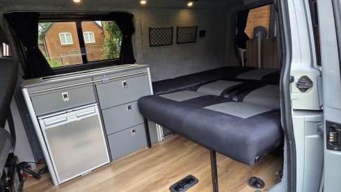 Automatic VW Transporter T6 with Pop Top King Size Bed and Storage