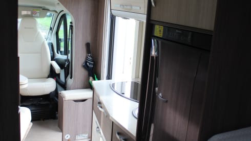 2p Bürstner semi-integrated uit 2016