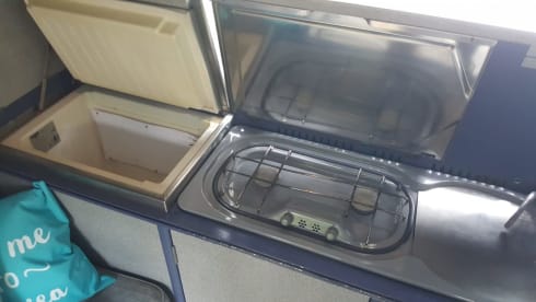 Summer -VW T4 California with fixed sleeping roof