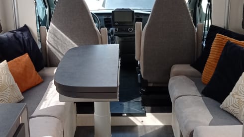 720 Titanium Premium – 5p Chausson semi-integrated from 2021 - NEW CONDITION
