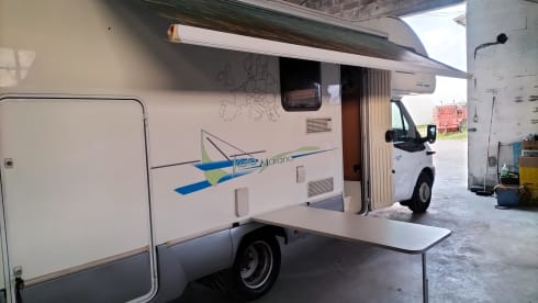 Rimor Katamarano 5 – Mansardato con ampio garage versatile per famiglie e sport