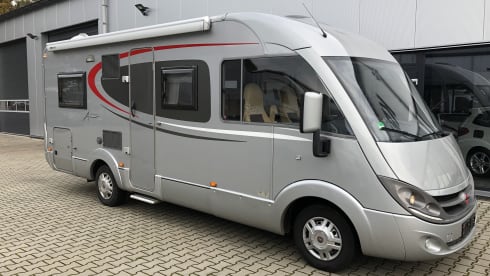 Krabje – Super nice travel camper Air conditioning Living space