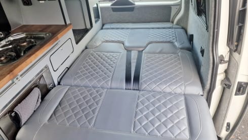 Mindy - 4 berth Volkswagen campervan from 2018