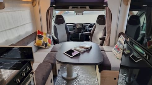 Wanda – New Luxury 2 berth Motorhome