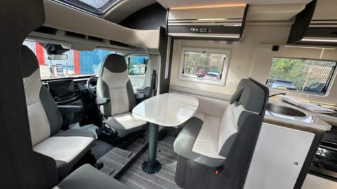 2026 5 berth - Auto / 2 cabins  – New Zefiro 696  auto - Wi-Fi / Rear double bed.