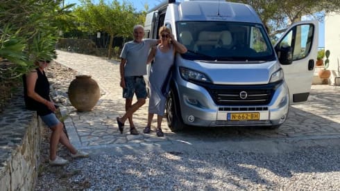 2p Karmann bus from 2020