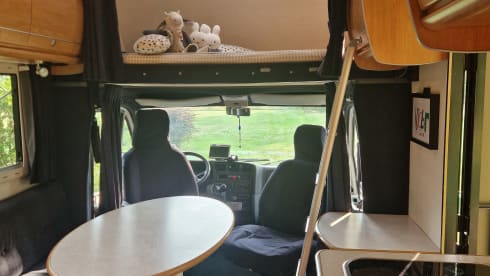 Nice spacious Fiat Ducato 2.8Tdi with all amenities 