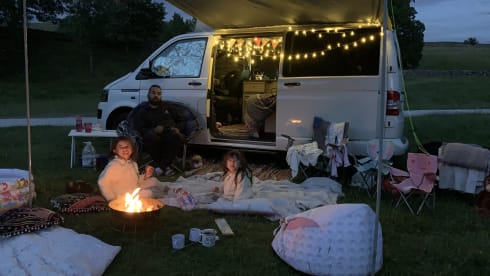 Milan the Van – 5 berth Volkswagen campervan