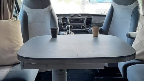 Kwist Bus – Camper 2020 - 4 p with air conditioning in living area - Challenger