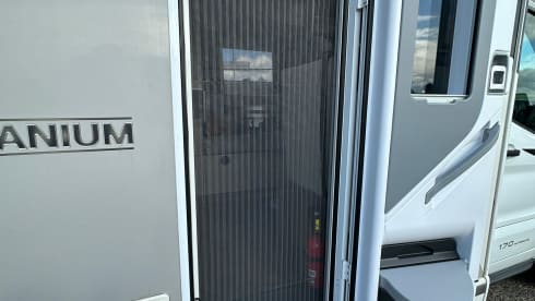 Luxury Camper from 2020 AUTOMATIC with 170 hp