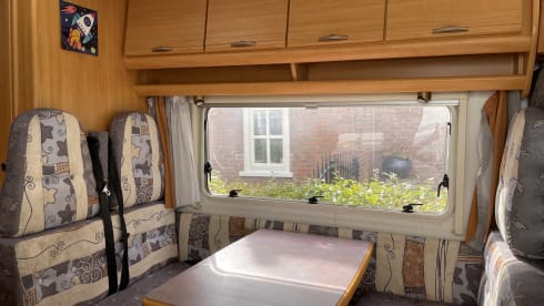 Reispaleis – 6p LMC alcove from 2003