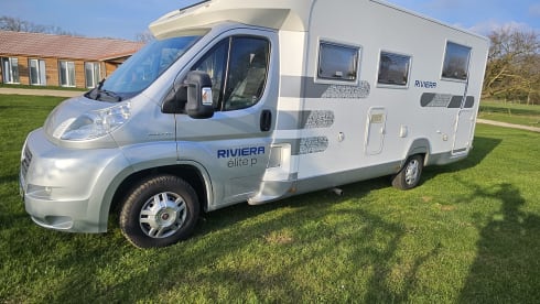 Zweisitziger Fiat Alcove aus dem Jahr 2010