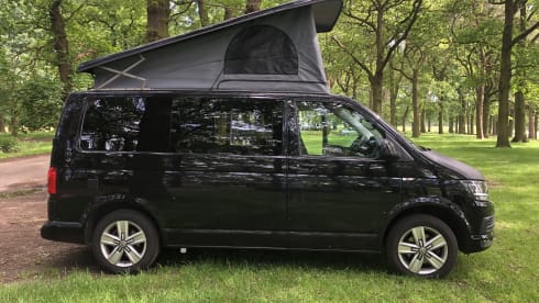 Betty – 2 berth 2018 VW Campervan