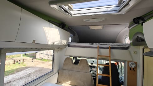 Gezellige 4-persoons alkoofcamper – ideaal voor stel of klein gezin